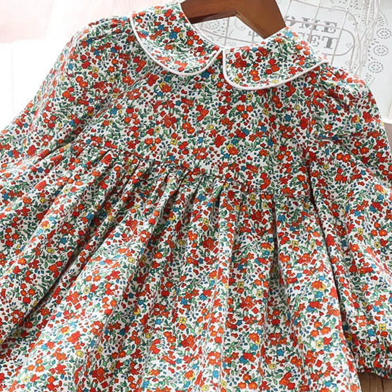 Vestido longo floral de algodão para meninas, com mangas compridas e estampa delicada, perfeito para um visual charmoso e confortável em diversas ocasiões. — foto 3