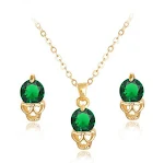Conjunto de Joias Femininas Caveira Dourada com Brincos e Colar de Cristal. Perfeito para um visual fashion e moderno — foto 1