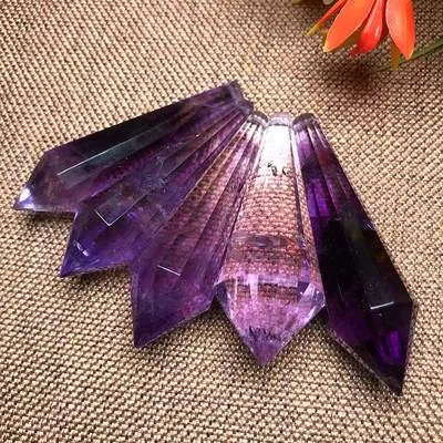 Colar pingente com ponta única de ametista de cristal natural roxo e amarelo. Adicione elegância e equilíbrio ao seu visual diário. — foto 12
