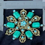 Modieuze geometrische high-end diamanten broche, een luxueuze accessoire die je stijl verfraait en een vleugje glamour toevoegt. — foto 4