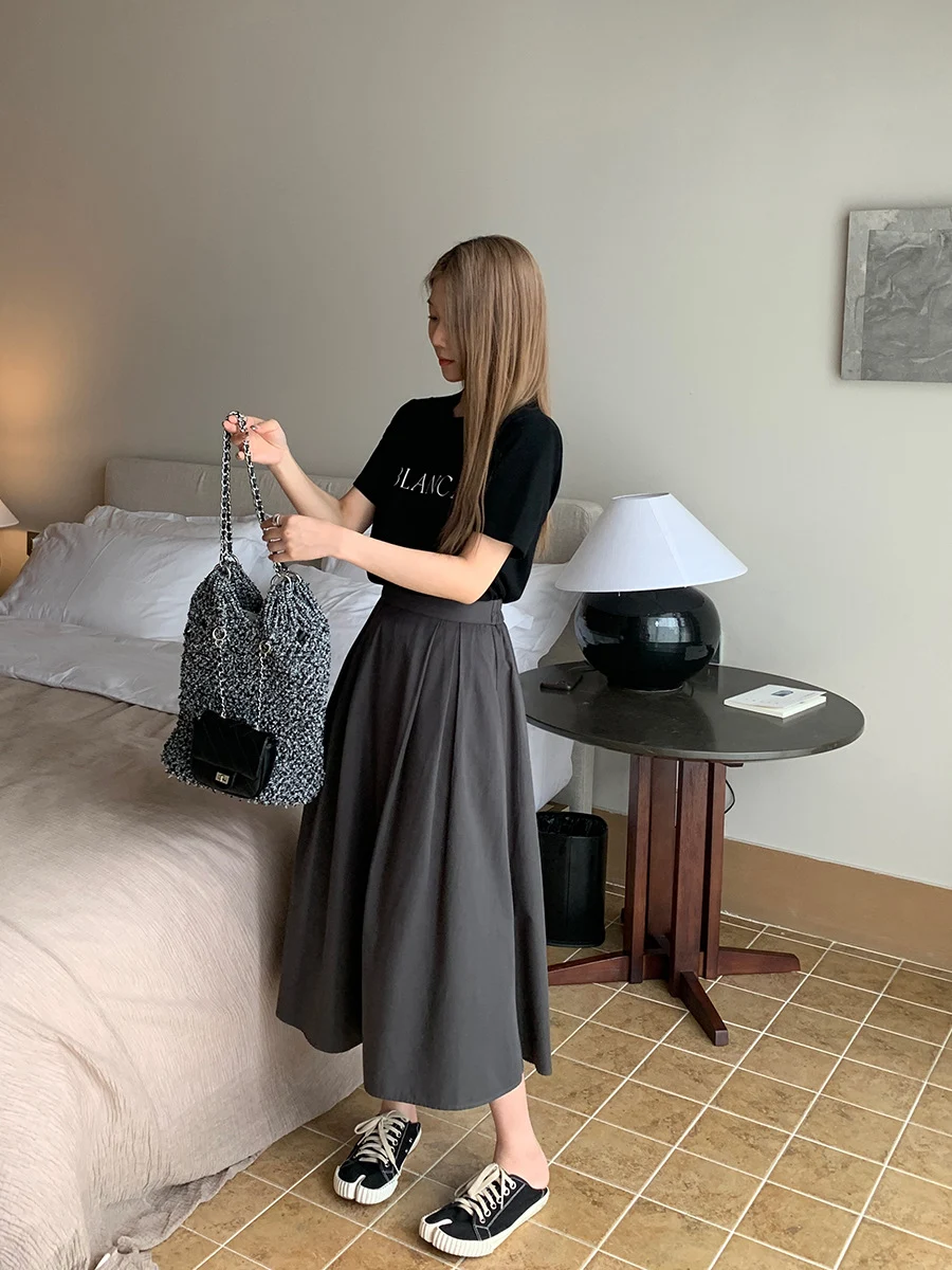 Title 3, Saia midi feminina em modal com corte em A Conf...