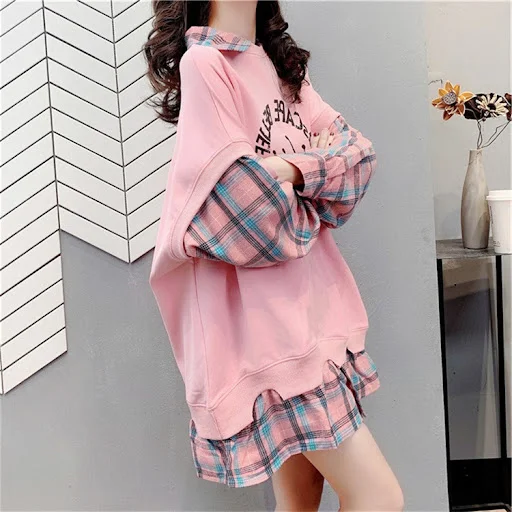 Title 4, Maglione in due pezzi finto sottile di marca Ti...