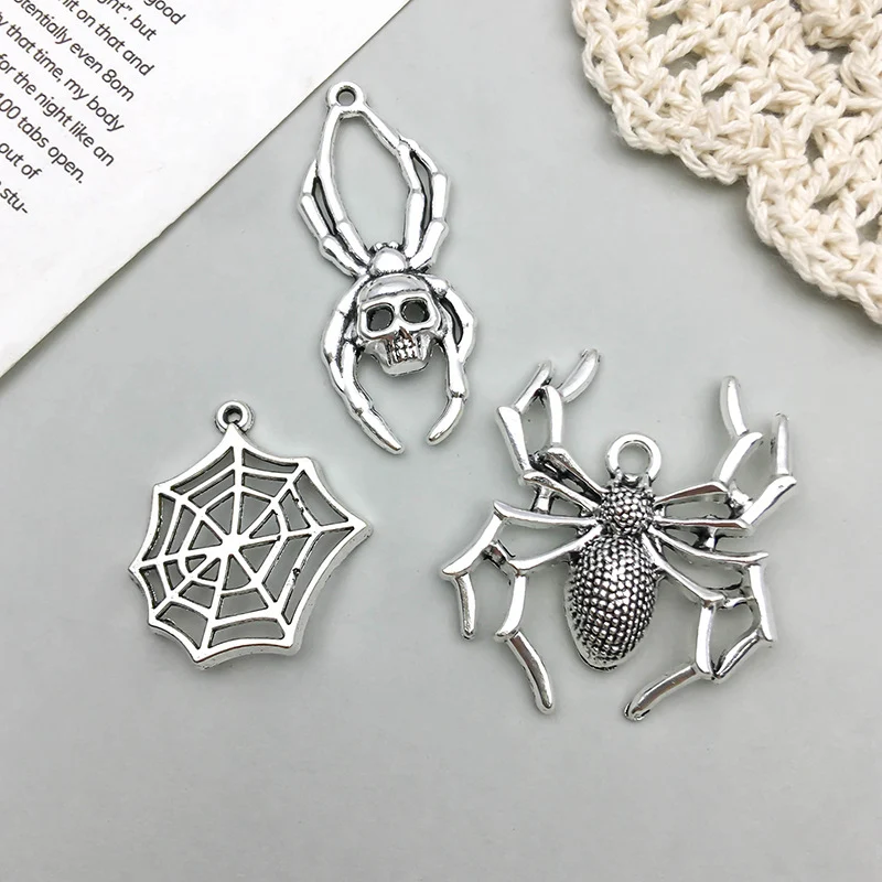 Zinklegering spin-accessoires hanger. Een uniek ontwerp dat een vleugje mysterie en elegantie aan je stijl toevoegt. Perfect voor cadeaus of dagelijks gebruik. — foto 10