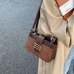 Bolsa de ombro casual de moda, simples, retrô europeia e americana, para carregar na mão. Perfeita para estilo e praticidade diários — foto 12