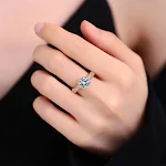 Anel Feminino Popular com Pedra de Alto Carbono de 2 Quilates Simples, ideal para mulheres que buscam elegância e beleza no dia a dia. — foto 5