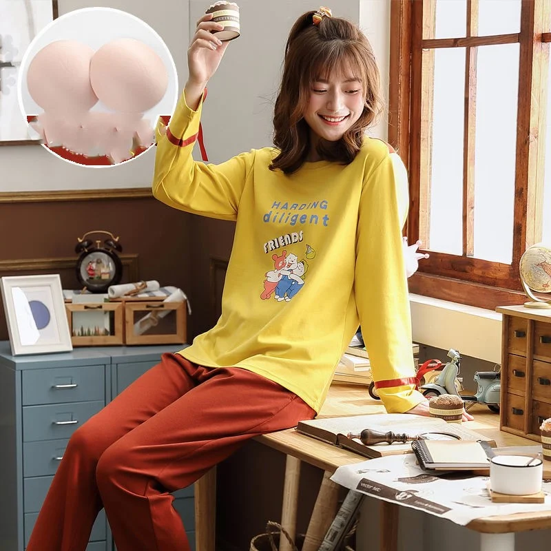 Title 3, Pajamas that can be worn outside with chest pad...