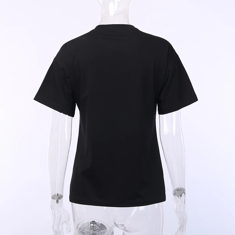 Devil print T-shirt for a bold and unique look. Express your style with this eye-catching garment, ideal for casual occa — photo 3