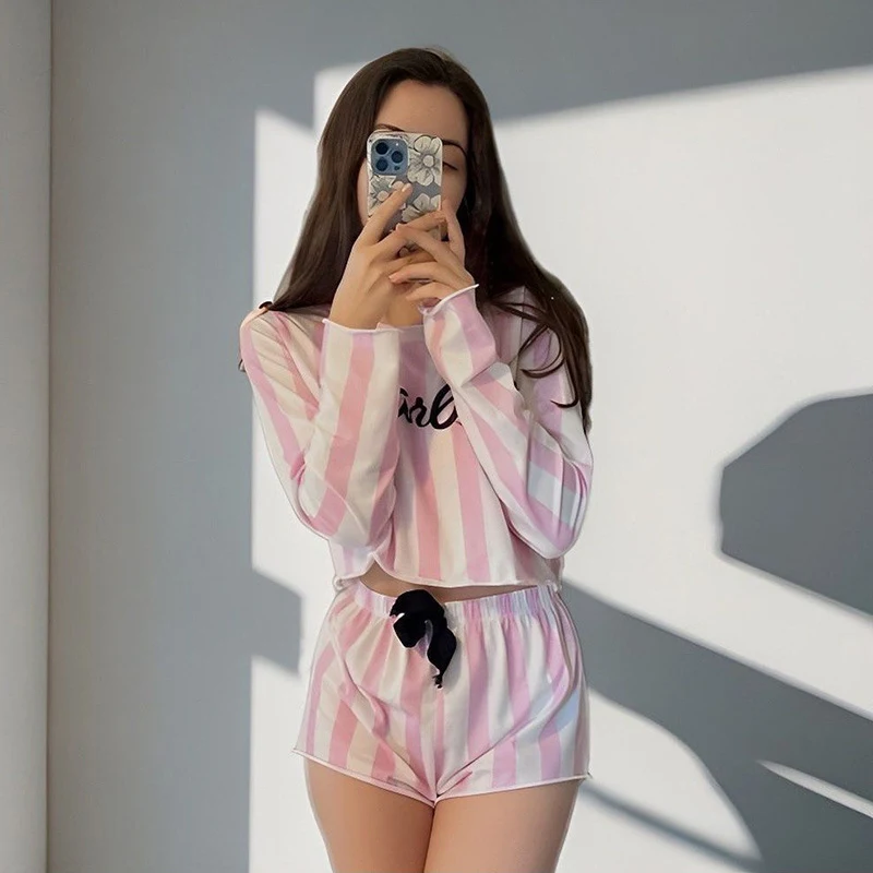 Title 7, Pijama De Rayas Rosa Y Blanco Traje De Mujer