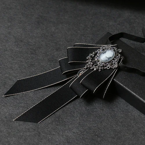 Gravata borboleta com alfinete de lapela para homens e mulheres, estilo britânico com flor no colarinho, realçando o seu temperamento. — foto 12