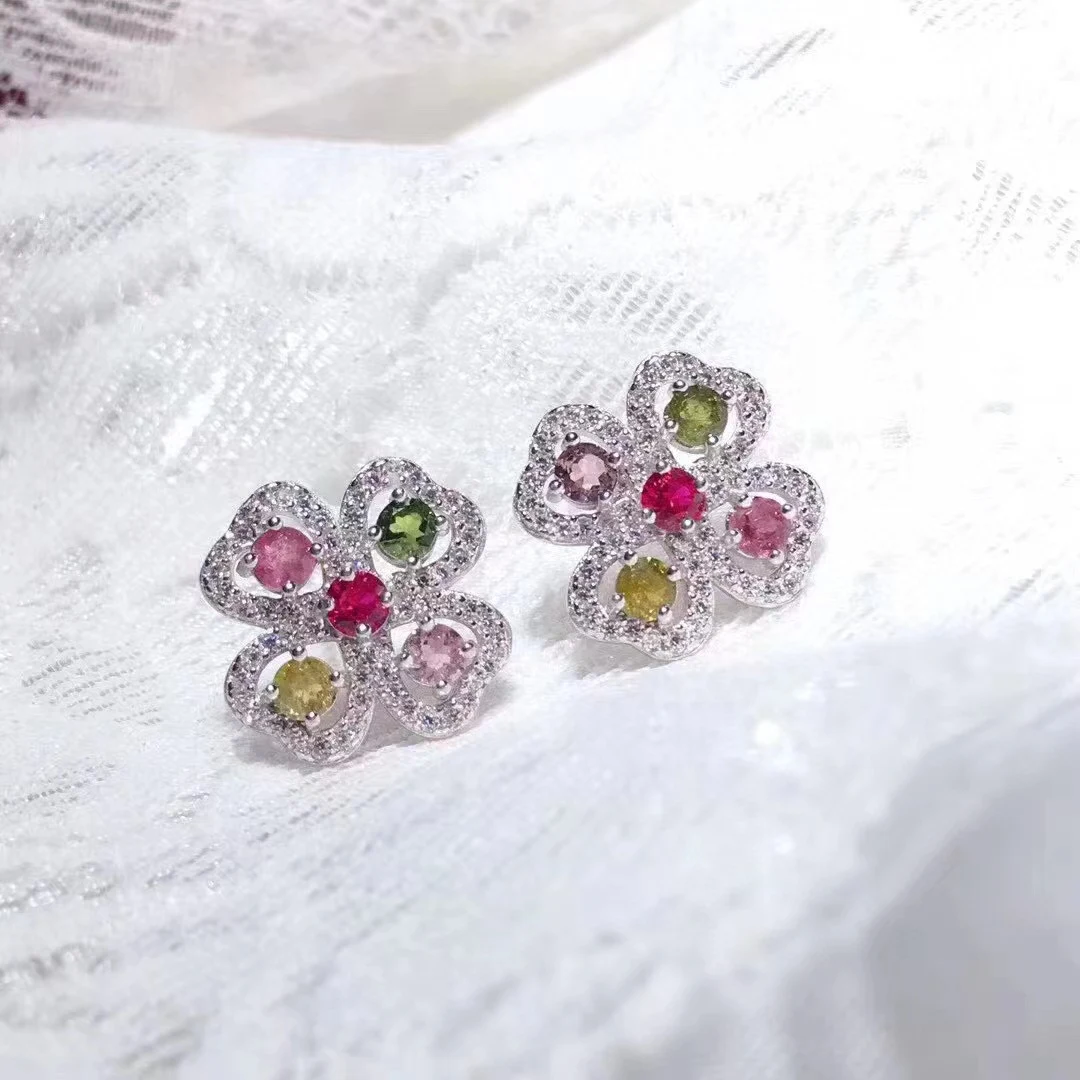 Conjunto S925 de Brincos, Anel e Pingente em Prata, Perfeito para Presentear, Design Sofisticado e Durabilidade Excepcional. — foto 2