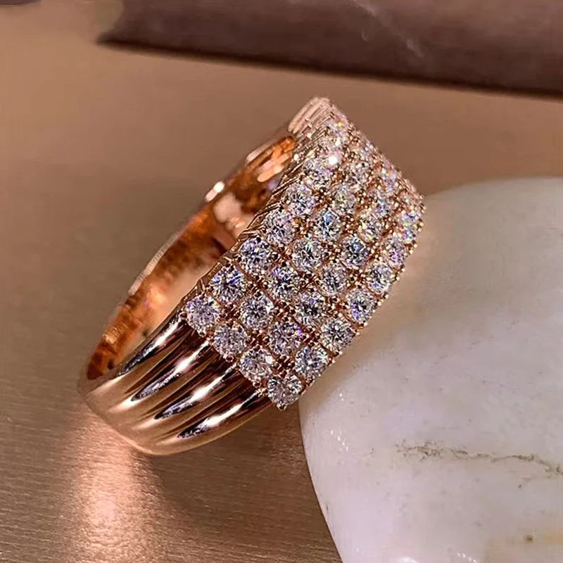 Anel Feminino de Zircônia Incrustada Geométrica Brilhante e Elegante Joia Ideal para Presentear — foto 5