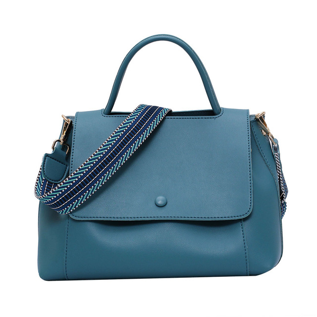 Bolsa Mensageiro Grande para Tudo. Leve seus Pertences com Segurança e Estilo. Perfeita para Trabalho, Estudo e Dia a Dia. Confortável e Durável. — foto 8