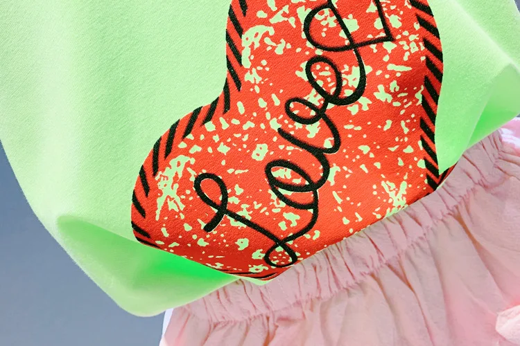 Devojčice Odelo Ljubav Kratak rukav Idealno za leto i posebne prilike Mekana i udobna tkanina Moderan dizajn Savršeno za igru i izgledati sjajno Obožavani outfit — foto 4