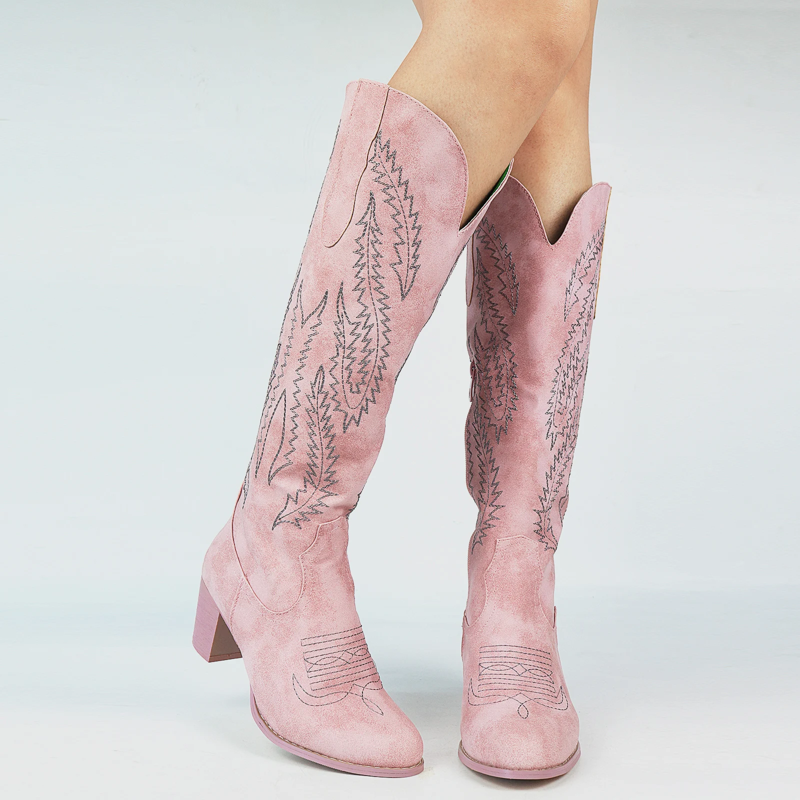 Title 3, Botas femininas de cano alto com bordado étnico...