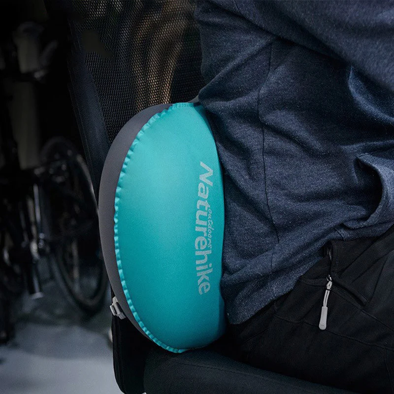 Cuscino gonfiabile da viaggio portatile Comodo e leggero Ideale per aerei treni e auto Compatto e facile da trasportare Supporto per collo e zona lombare — foto 7