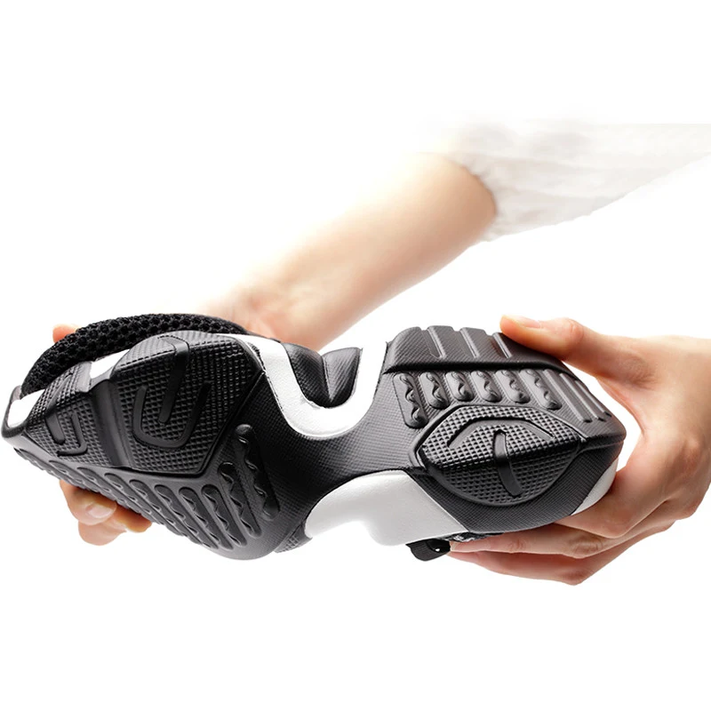 Men's Summer Breathable Large Mesh Labor Protective Shoes, offering safety, comfort, and ventilation for work. — photo 2