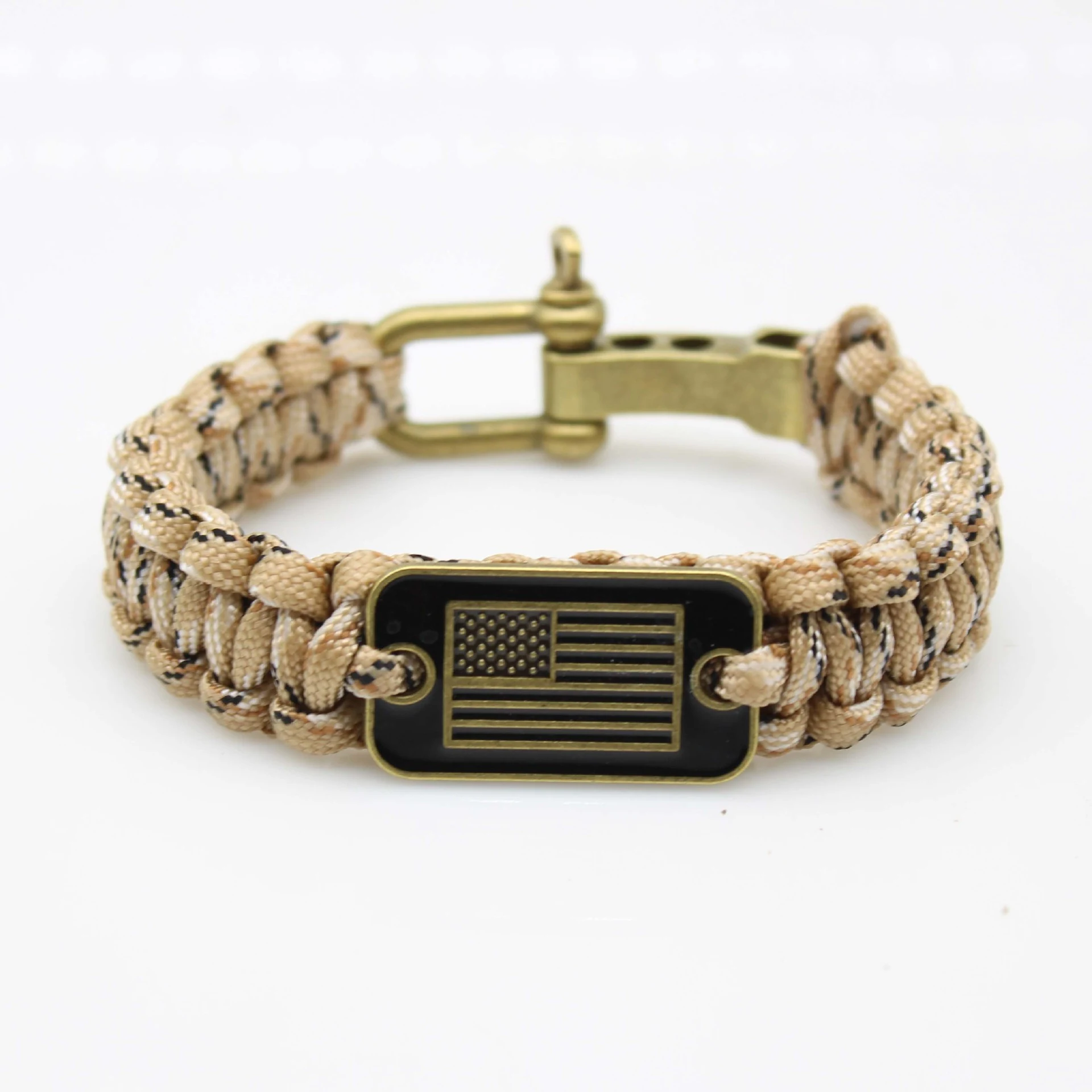 Pulseira Trançada com Fivela Ajustável de Liga de Zinco e Bandeira Nacional. Expresse seu patriotismo com este acessório confortável e elegante. — foto 9