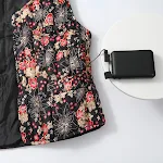 Traje de aquecimento com carregamento USB floral, aquece e carrega seus dispositivos. Perfeito para o frio, conforto e estilo em um só produto. — foto 2