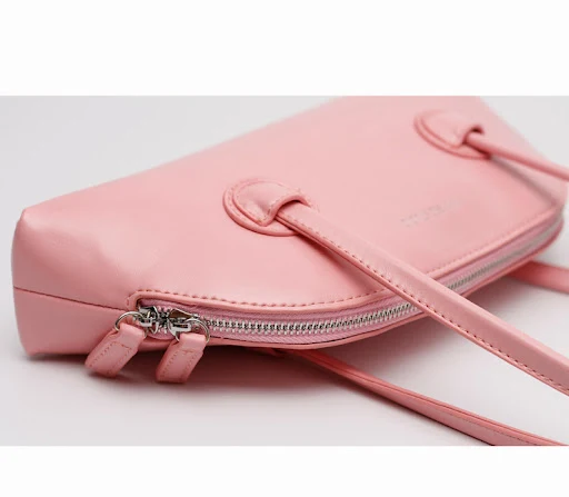 Title 5, Niche Design Bag Female Summer Portable Retro O...