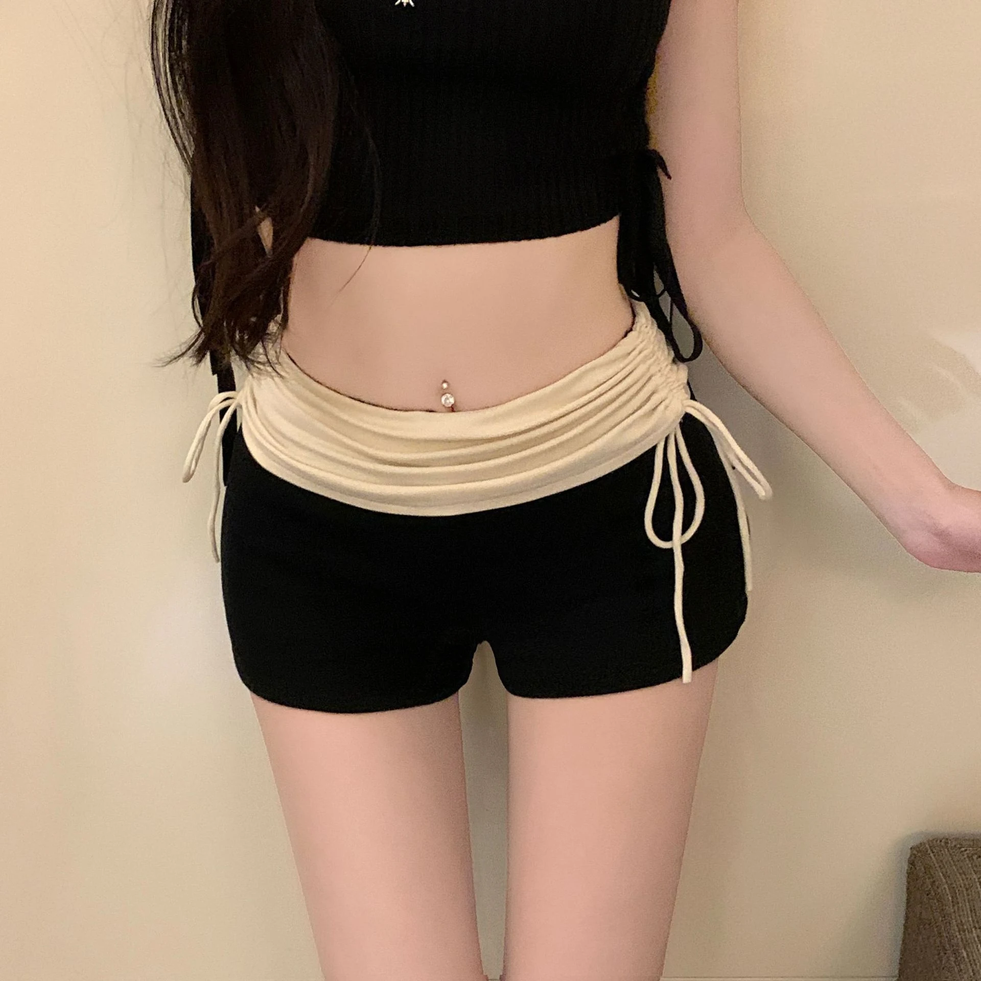 Shorts casuales de mujer de verano con cintura alta plisada y contraste de color, cordón ajustable, ideales para el día a día. — foto 15
