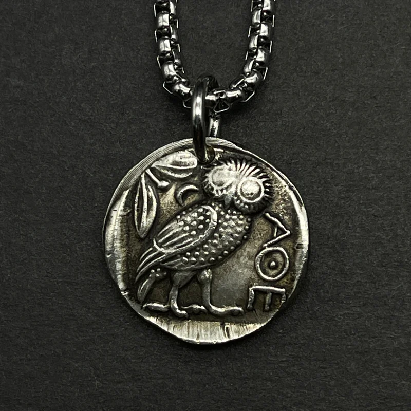 Medalha comemorativa de cobre antigo e prata velha, relevo de moeda grega alien, ideal para colecionadores e presentes. — foto 11