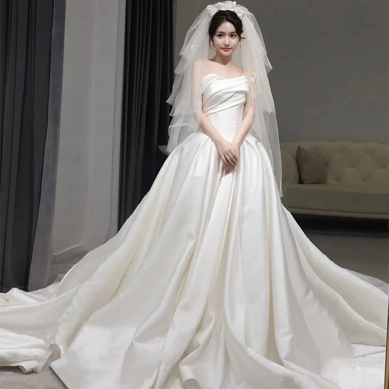 Vestido Princesa Temperamento Cetim Francês com Cauda, Elegância Sofisticada para Festas e Eventos Especiais, Conforto e Caimento Perfeito. — foto 5