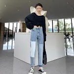 Jesenja odeća široke ravne Harlan Radish pantalone visokog struka. Udobne i moderne pantalone za trendi jesenji izgled. — foto 3