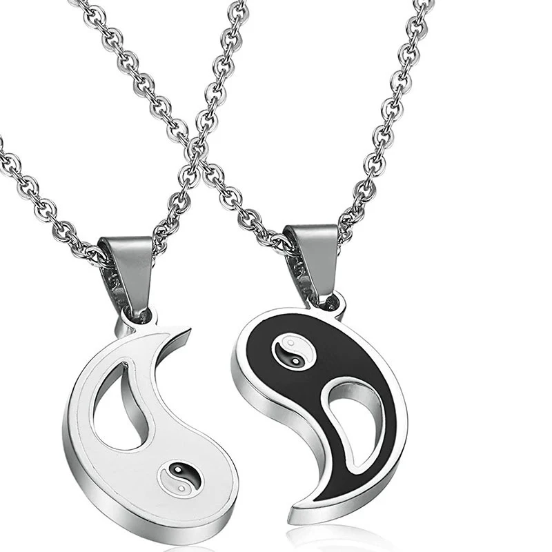 Title 1, Colar com pingente oco de Tai Chi em preto e br...