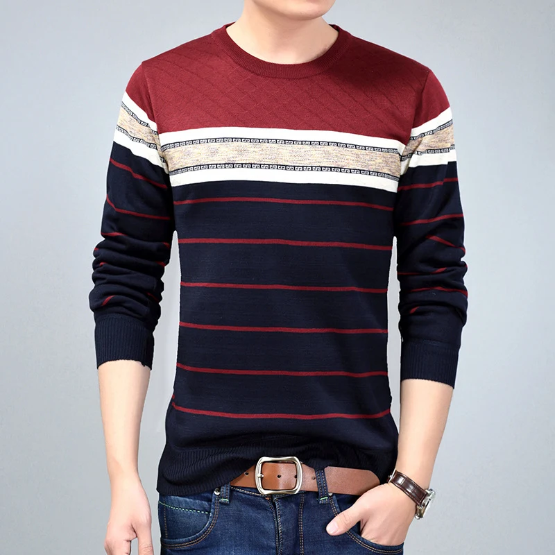 Maglione a righe girocollo a manica lunga, un capo versatile per ogni guardaroba. Comodo, pratico e perfetto per un look casual e raffinato. — foto 2