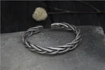 Pulseira masculina de prata esterlina S925 vintage com corda de cânhamo trançada, design rústico e elegante para um visual autêntico. — foto 4