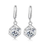 Elegantes Ohrringe und Halsketten-Set für Damen. Schmuck-Set für jeden Anlass. Stilvolles Design, hochwertiges Material. Perfekt für Frauen. — foto 4