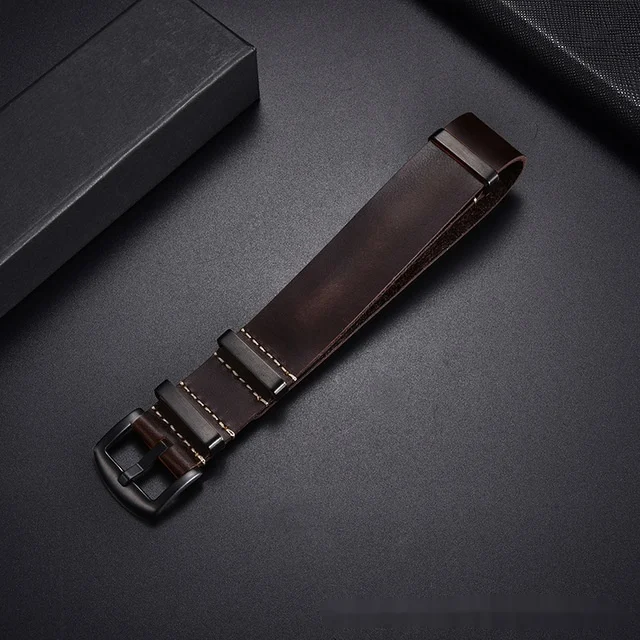 Pulseira de relógio retrô em couro bovino de camada superior. Conforto, durabilidade e estilo clássico para um visual elegante e atemporal em seu pulso. — foto 7