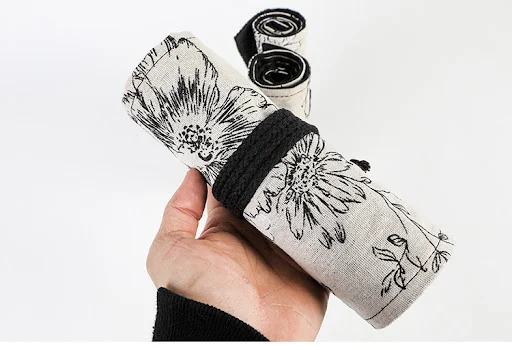 Title 15, Estojo de Lápis Japonês de Lona Impressa com Ro...