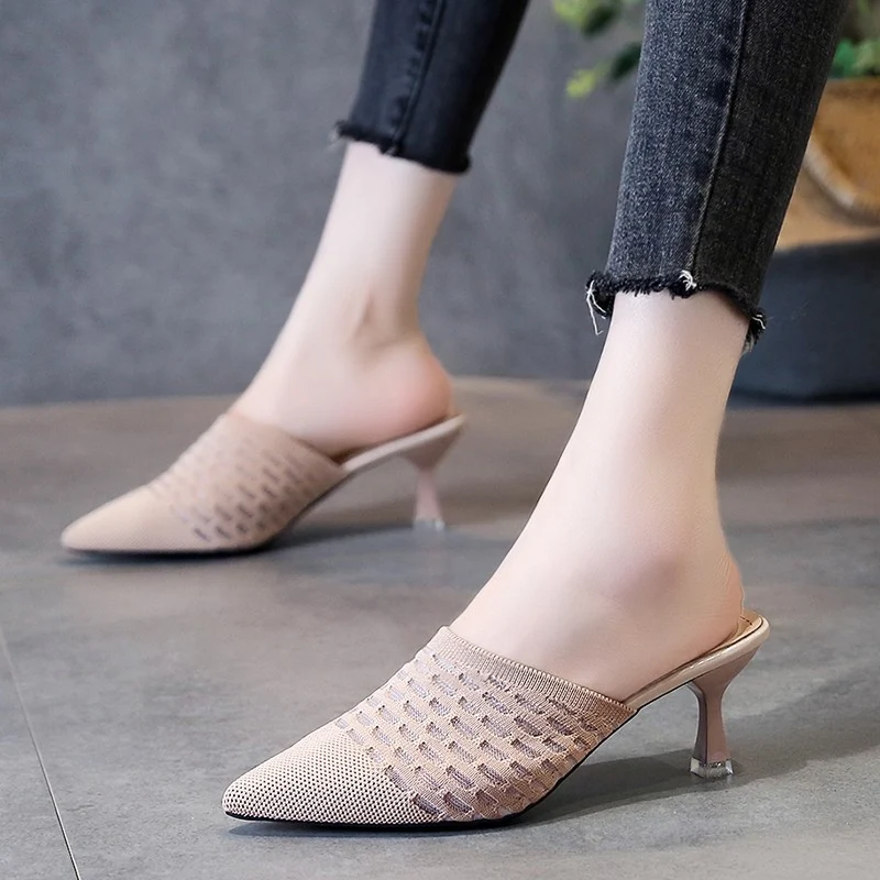 Baotou Half Drag Damen Sandalen mit mittelhohem Stiletto-Absatz. Spitz zulaufend, fliegendes Gewebe, leicht und elegant. — foto 3