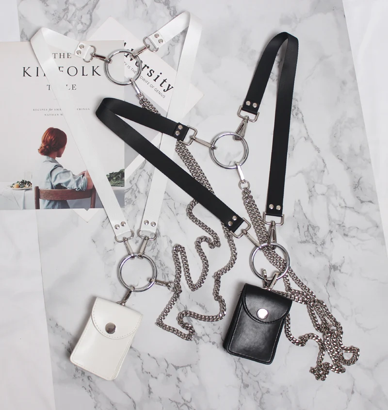 Title 1, Bolsa Mini Crossbody com Corrente de Metal Dest...
