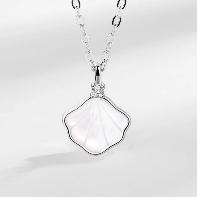 Title 3, Colar feminino de prata esterlina com uma conch...