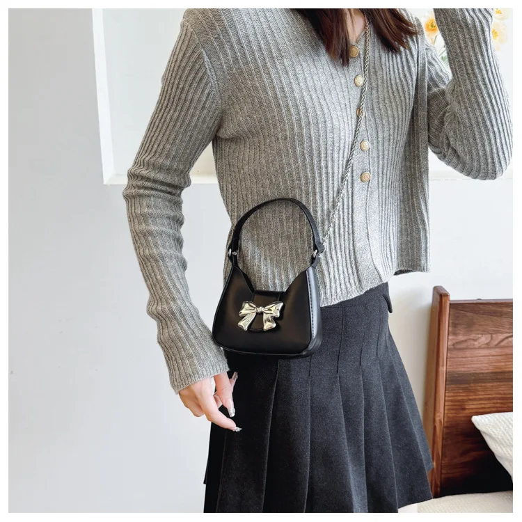 Title 6, Western Style Niche Messenger Fashion Shoulder ...