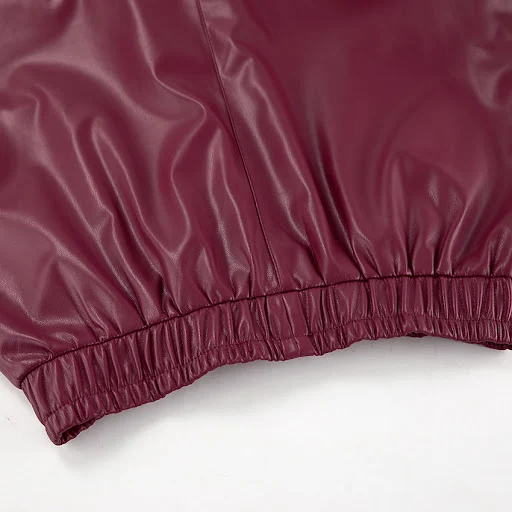 Title 6, Gonna a vita alta in similpelle rosso vino, un ...
