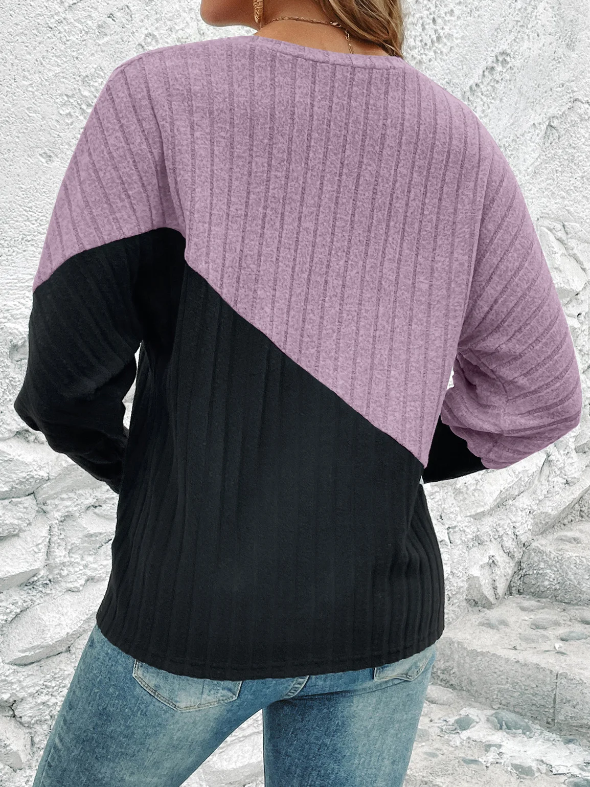 Title 18, Long Sleeve V-collar Contrast Color Slimming Top