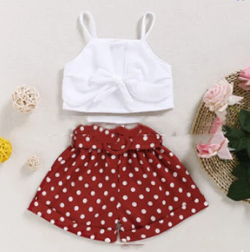 Title 4, Polka Dot Shorts Anzug mit ausgestellter Passfo...
