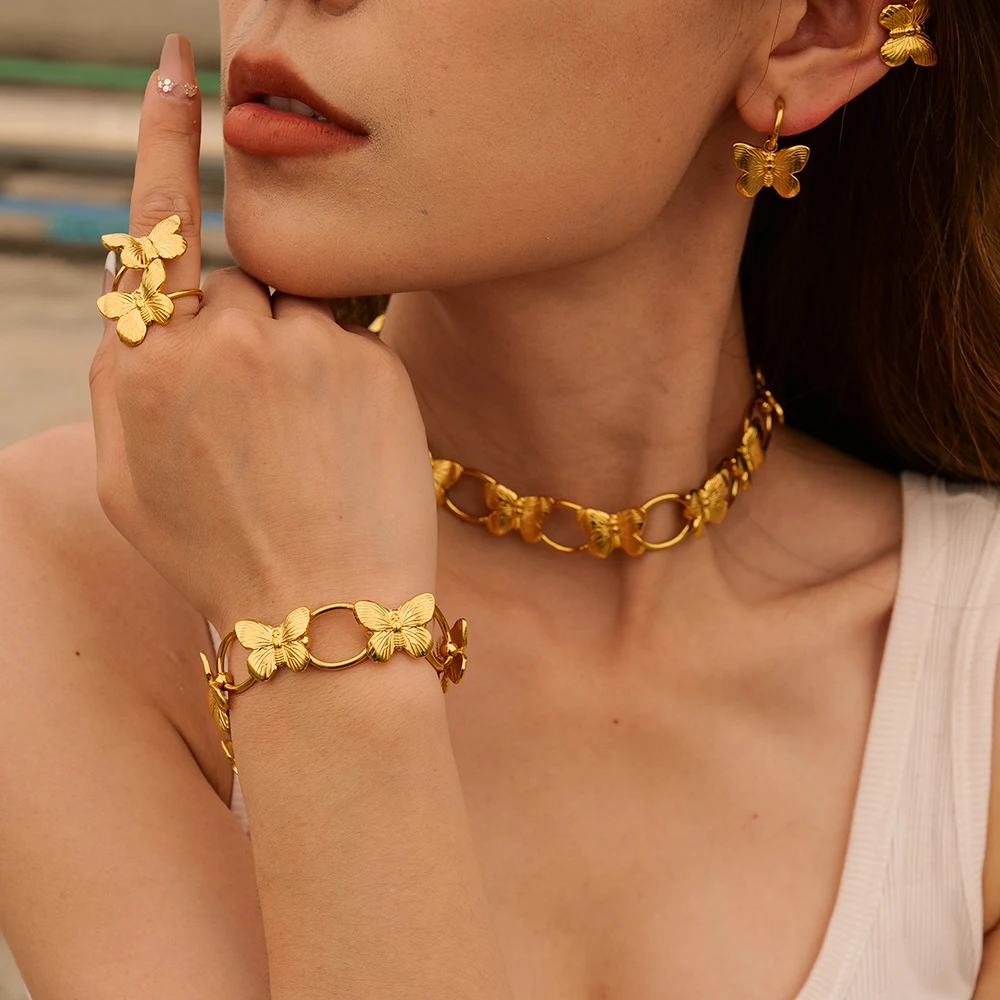 Colar de borboleta dourada para traje, adorno elegante para complementar seu look, ideal para adicionar um toque sofisticado ao seu visual. — foto 14
