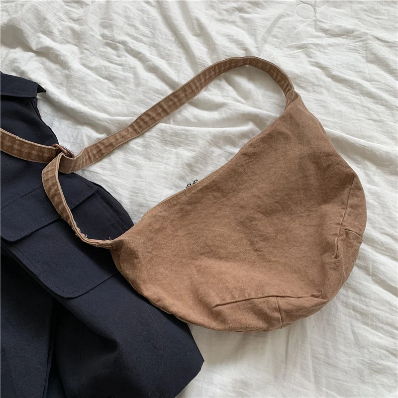 Conheça o novo coque coreano dumpling de um ombro. Perfeito para penteados rápidos, elegantes e sem esforço, ideal para qualquer ocasião. — foto 3
