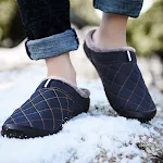 Pantofole in cotone calde per la casa con suola spessa da uomo. Comode e calde pantofole per uomo, perfette per il relax domestico. — foto 9