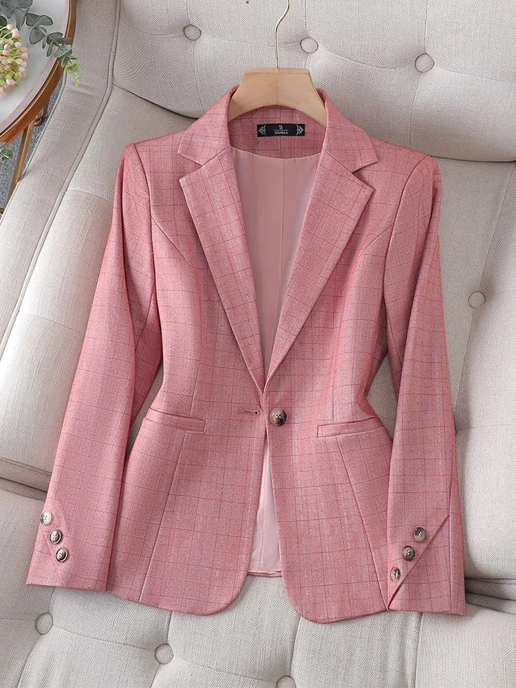 Title 5, Womens Small Pink Checked Suit Jacket. A styli...