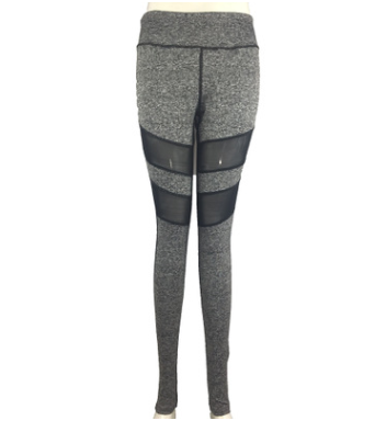 Leggings esportivas com costuras e duas seções com mesh. Conforto e respirabilidade para treinos. Ideal para diversas atividades físicas. — foto 2