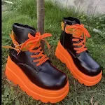Botas Martin de salto inclinado e sola grossa para outono e inverno, estilo Europa e EUA, conforto e elegância para seus pés. — foto 5
