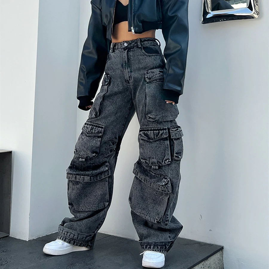 Effen gekleurde cargo broek met distressed stiksels en meerdere zakken. Duurzame en praktische broek voor dagelijks gebruik. — foto 5