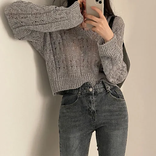 Title 11, Dünner, verkürzter Retro-Pullover mit V-Ausschnitt