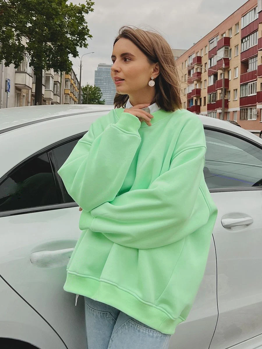 Suéter Solto de Cor Sólida Estilo Europeu e Americano. Conforto e Versatilidade para um Visual Casual e Moderno, Perfeito para o Dia a Dia. — foto 12