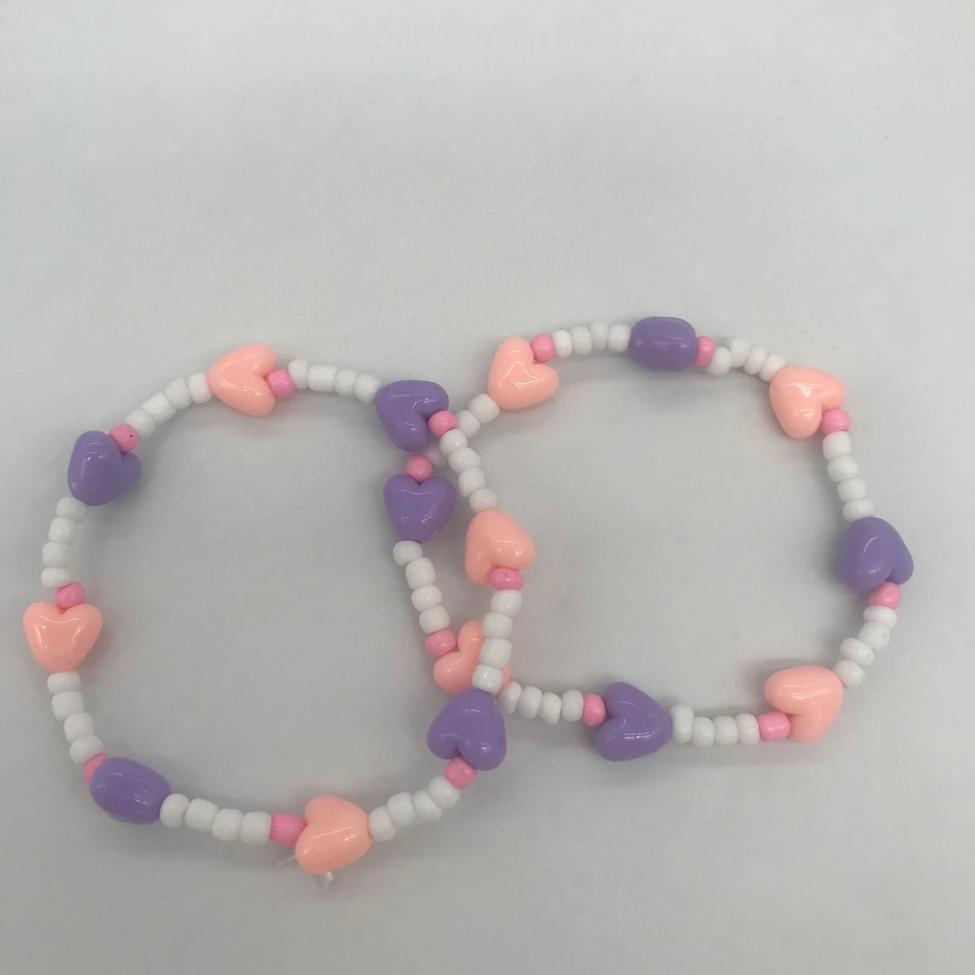 Pulseira de contas de plástico coloridas fashion, acessório vibrante e alegre para qualquer ocasião, expresse seu estilo e personalize seu visual. — foto 4